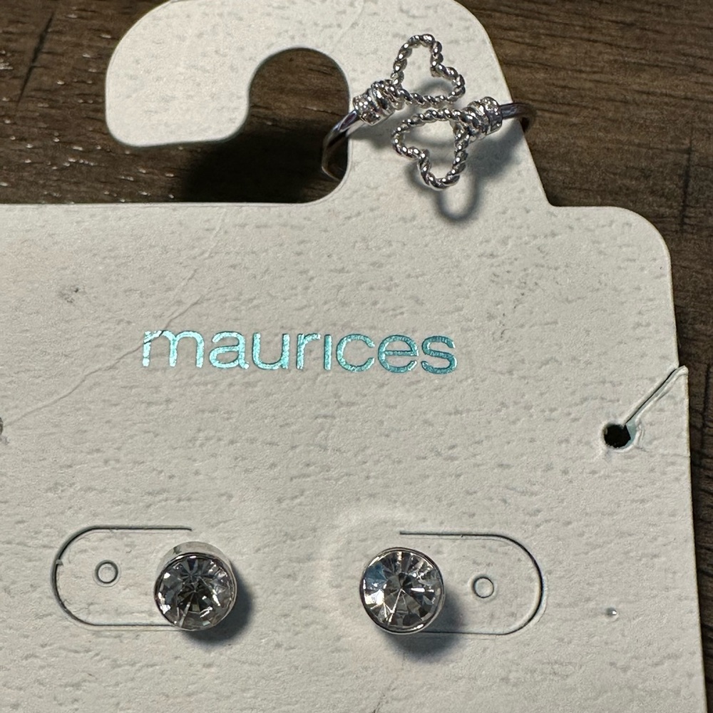 NWT CZ silver stud earrings with silver heart ring set
